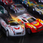 Conjunto com 48 miniaturas de carros de fricção e garagem integrada.