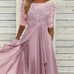 Vestido midi com bordados florais – Esvoaçante e elegante, com decote redondo🌸