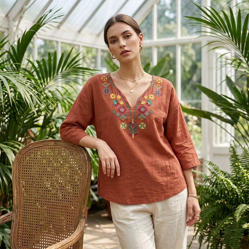 ✨👗Top feminino com decote em V e bordado floral vintage